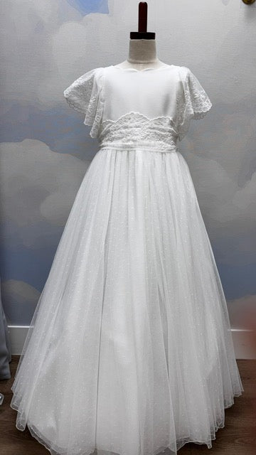 FIRST COMMUNION DRESS MODEL 6600: Classic First Communion Dress