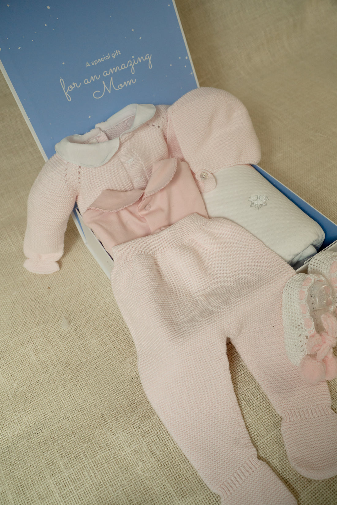 GIFT BOX London Pink,Pima Cotton Smocked Romper Set – Includes Hat, Blanket, Bib, and White Knit Shoes with Pom-Poms