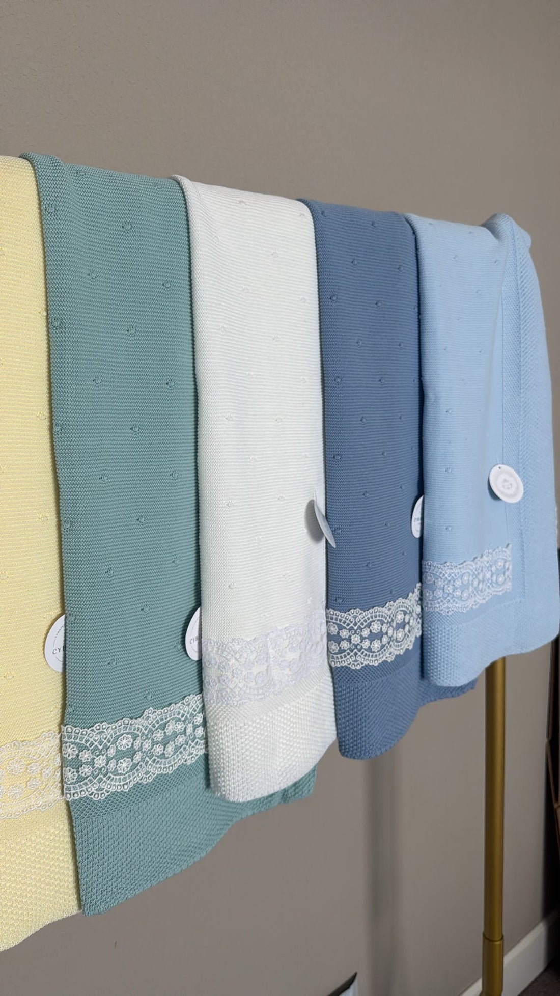 Knitted Blanket With lace #HT6010R