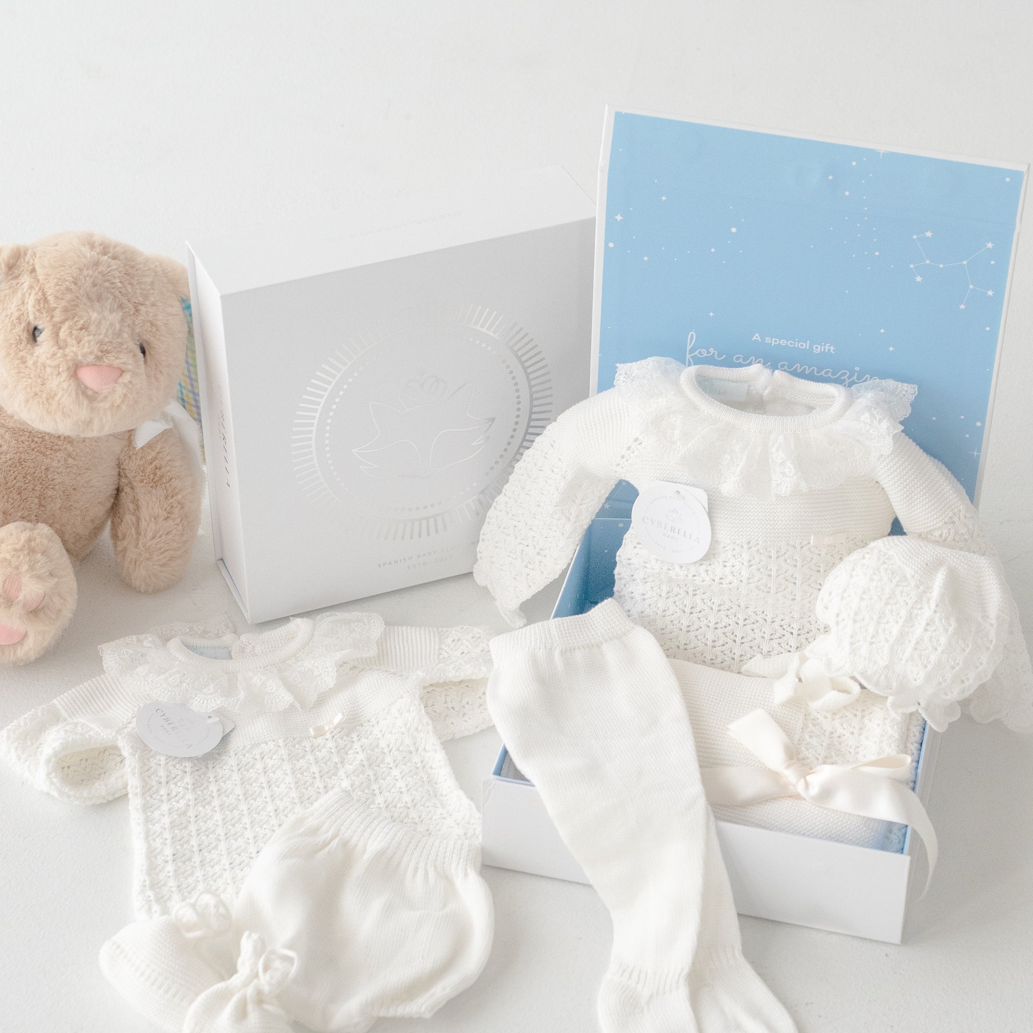 Whispering Cream Gift box- 7 Piece Set #9637Y/ #9614G/#TO92